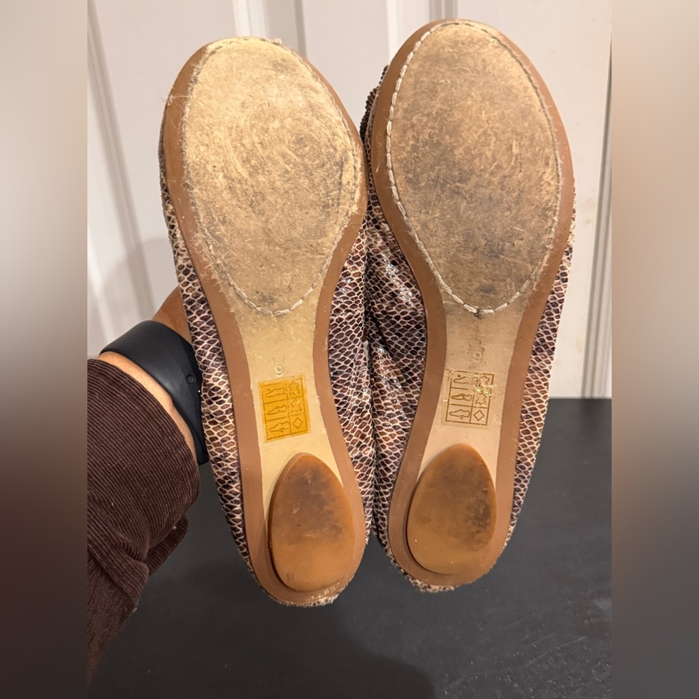 Jeffrey Campbell Brown Python Print Flats Size 9 - image 6